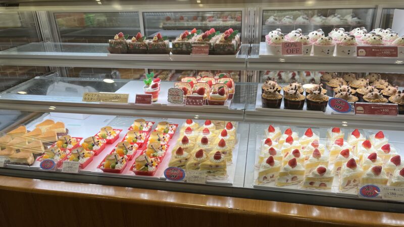 シャトレーゼクリスマスケーキカットケーキ