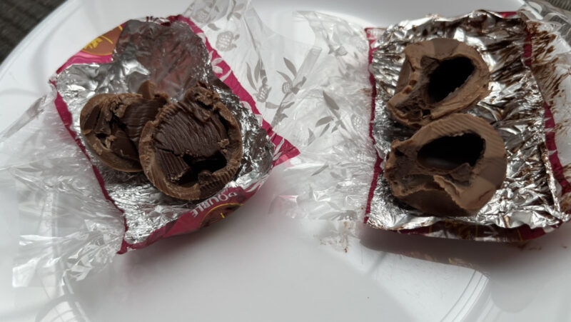 リンドールダブルチョコレート断面